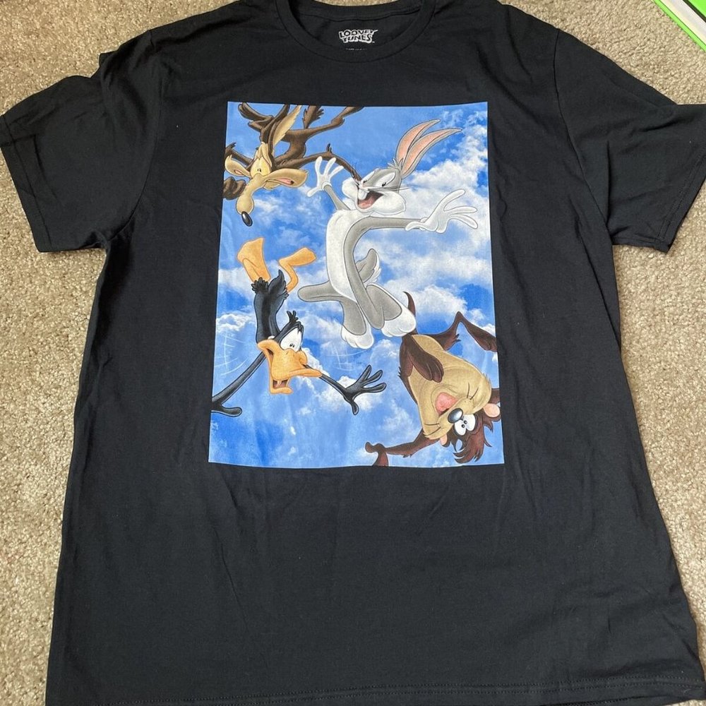WB Looney Tunes Falling Sky T-shirt M Black w/ Bugs Taz Daffy Wile E nwot